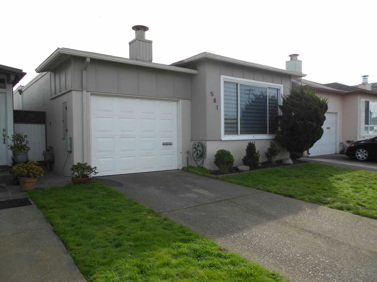 581 Skyline Drive - Photo 2 of 15