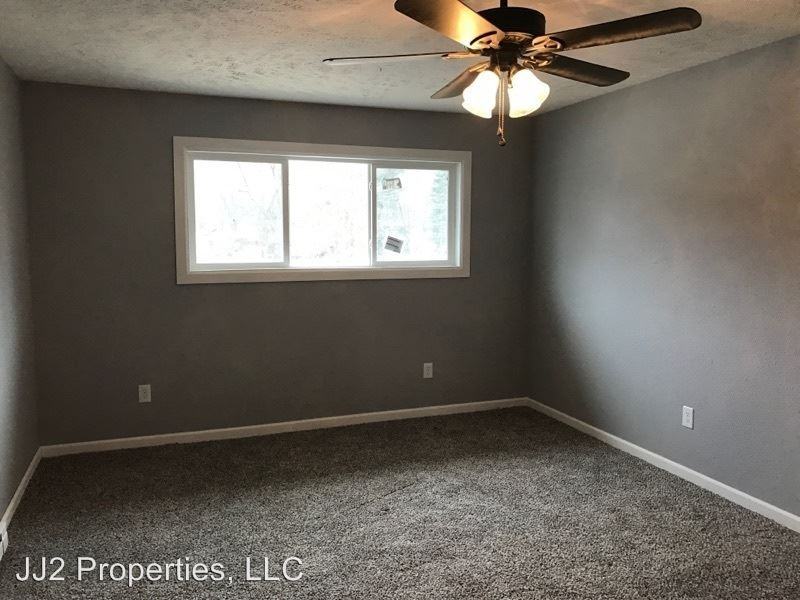 3241 S Douglas - Photo 3 of 8