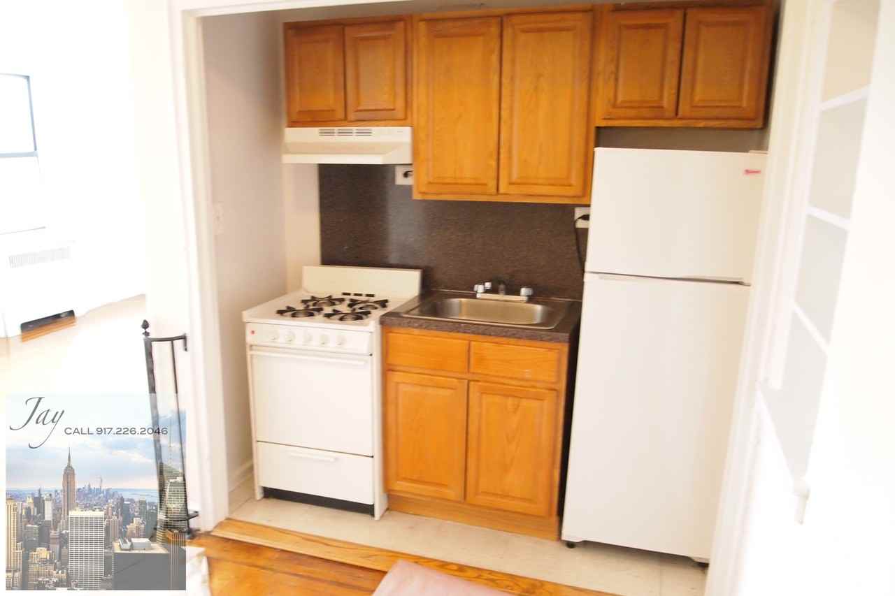 78 Thayer Street - Photo 2 of 3