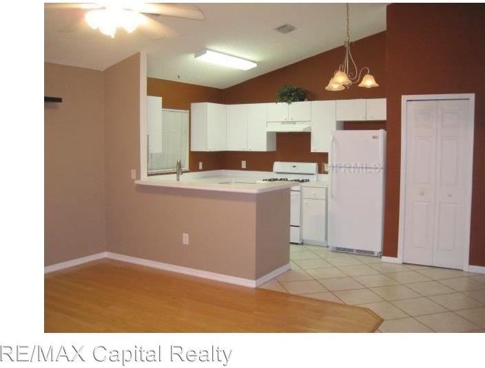 22707 St Thomas Cir - Photo 2 of 10