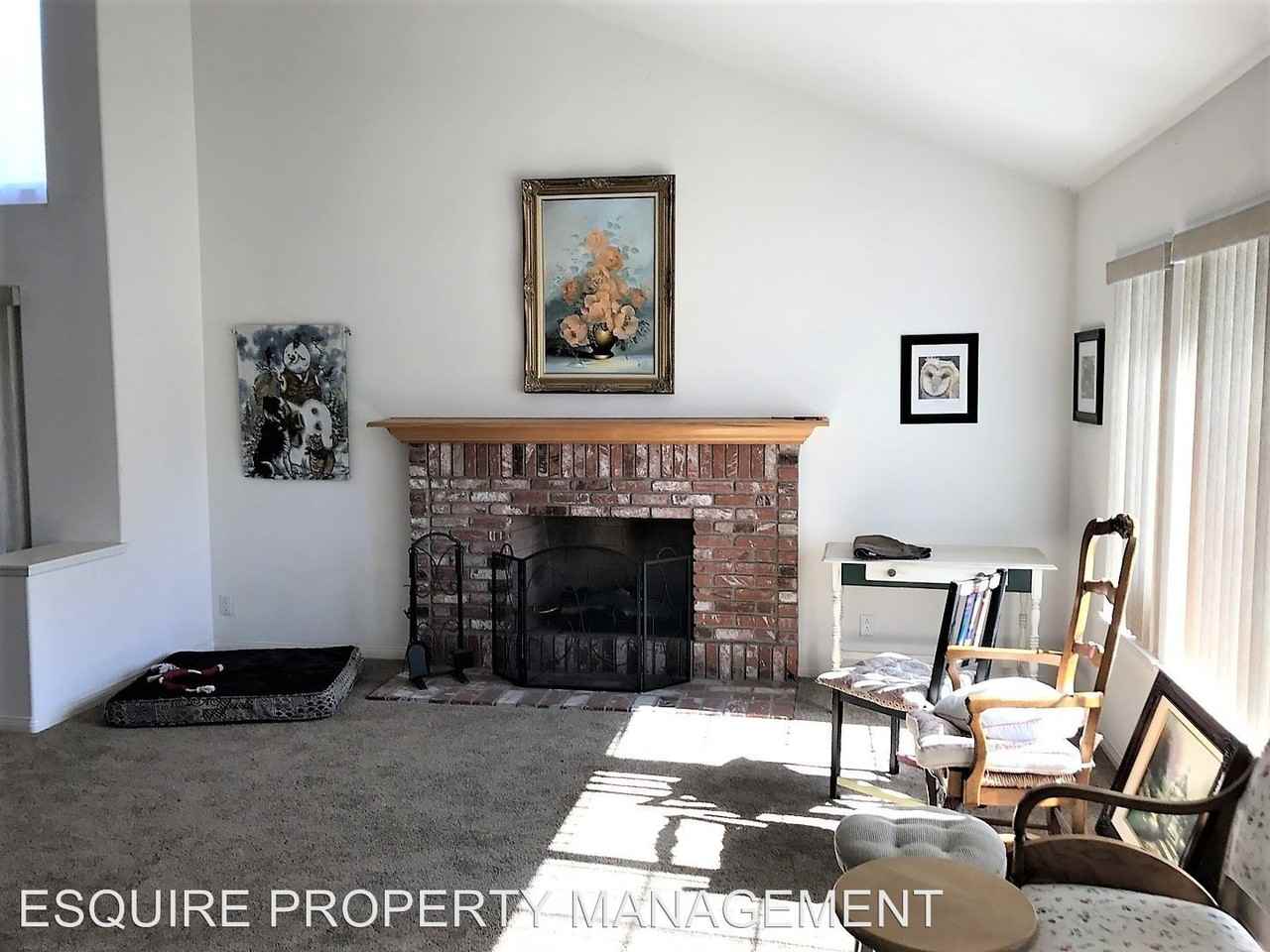 2731 Volcano Ct - Photo 3 of 21