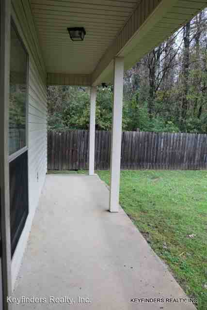 10136 Santa Monica Ave - Photo 3 of 14