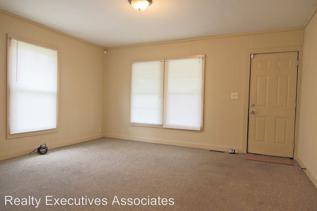 1623 Maryland Ave - Photo 2 of 5