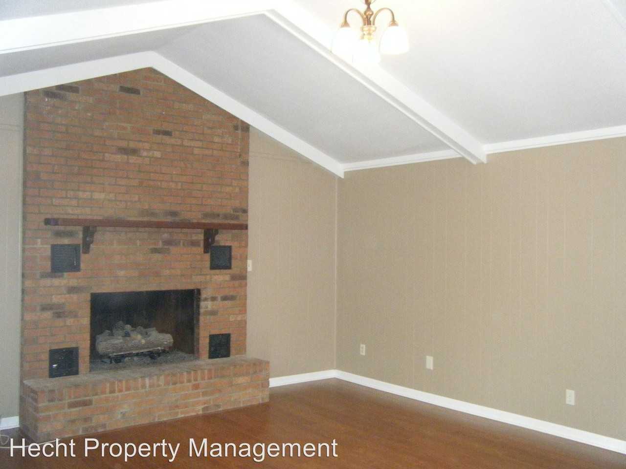 2089 Rock Springs Cir - Photo 3 of 15