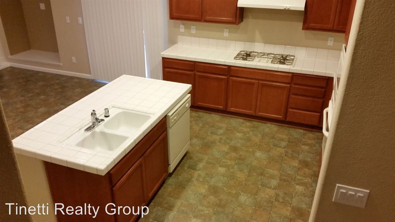 6736 Bruins Ct - Photo 3 of 3