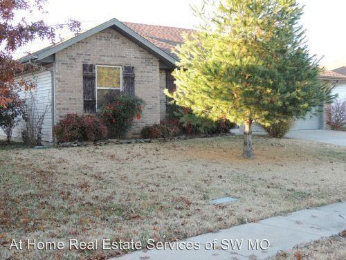 3251 W Scott St - Photo 2 of 6