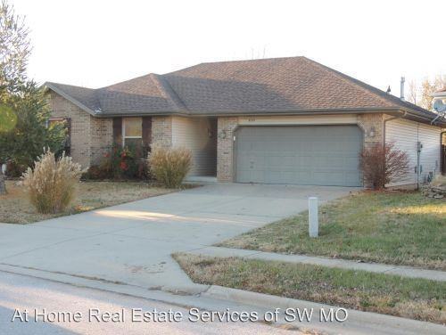 3251 W Scott St - Photo 3 of 6