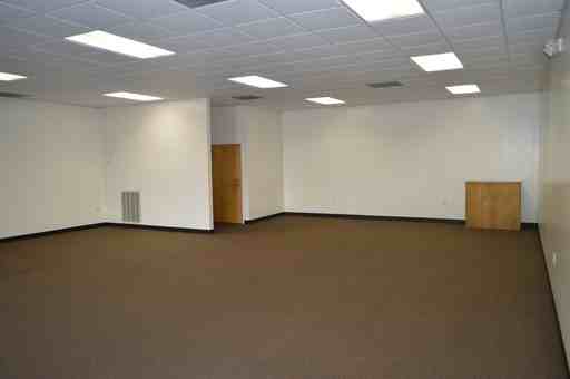 106 Spartan Rd - Photo 3 of 8