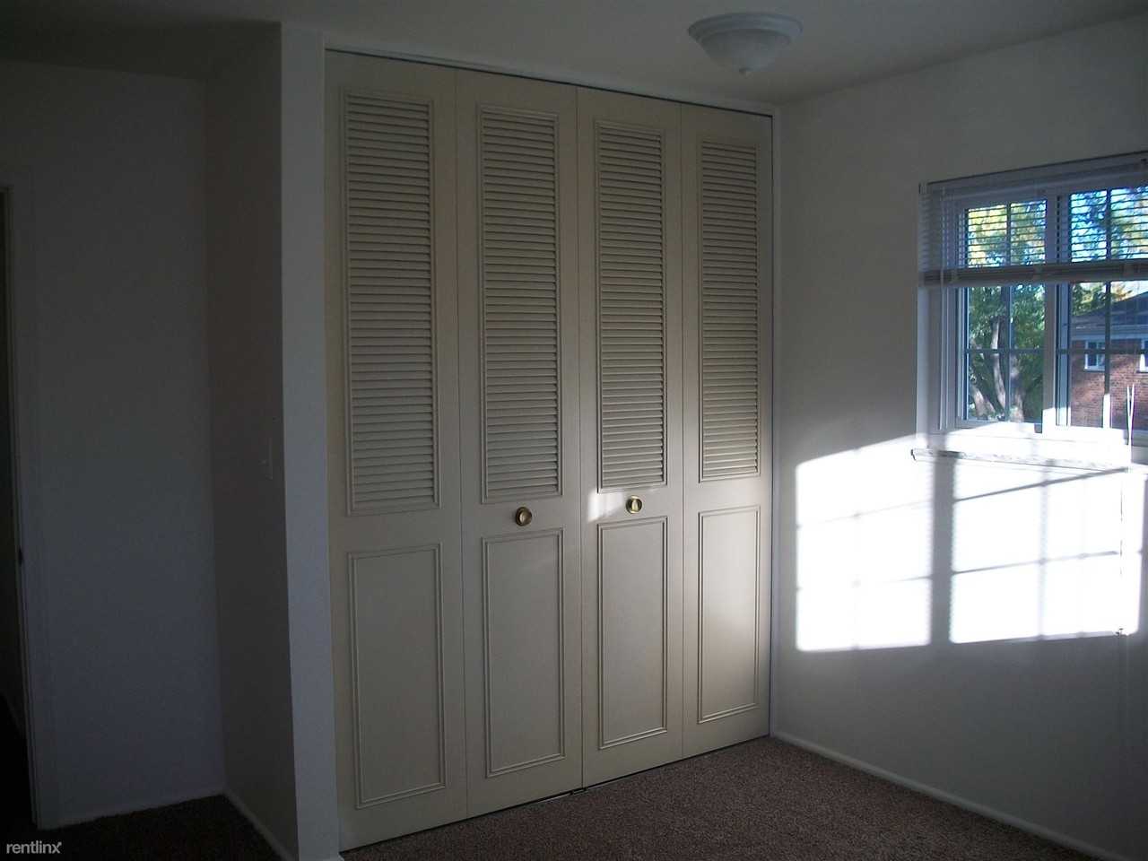 Orchard Manor Apartments - Photo 2 of 9