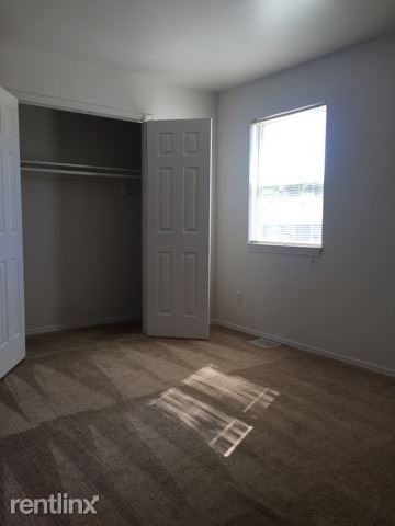 Blue Heron Apartment Townhomes - Photo 2 of 12