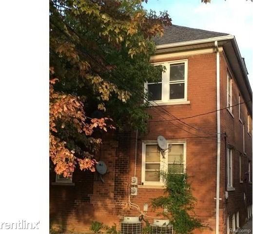 16211 Fairfield St - Photo 2 of 5