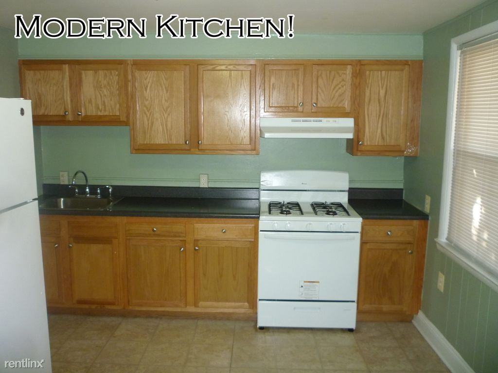 2618 Northshire Dr - Photo 2 of 5