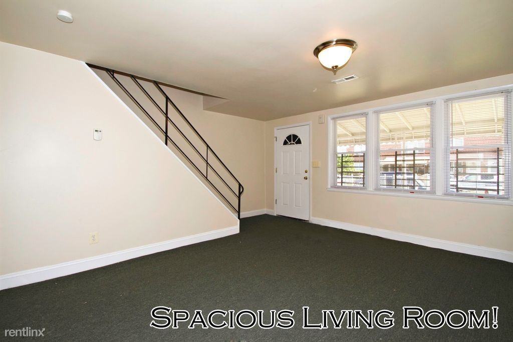 2618 Northshire Dr - Photo 3 of 5