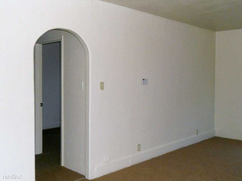 414 W Acacia Ave - Photo 2 of 10