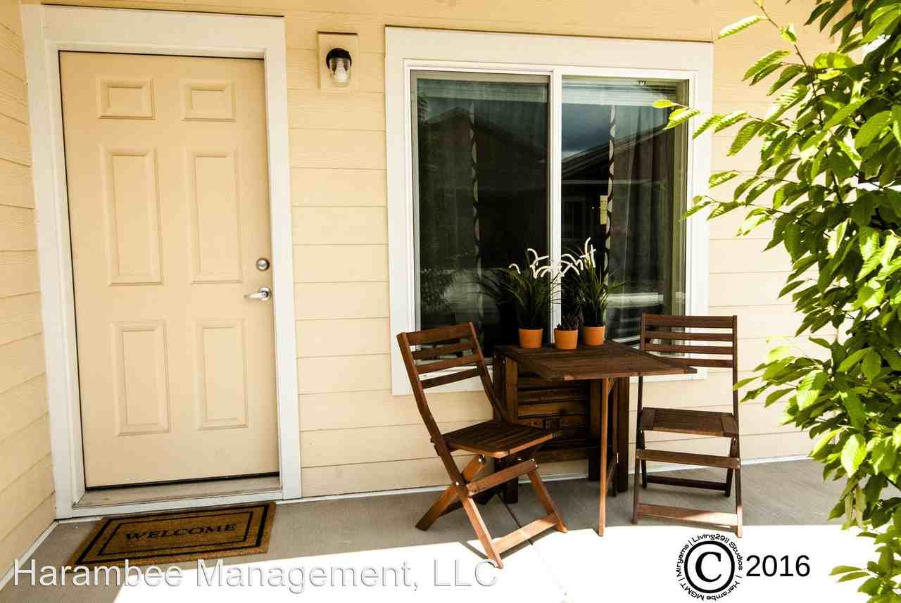 1785 SW Jerard Circle - Photo 2 of 3