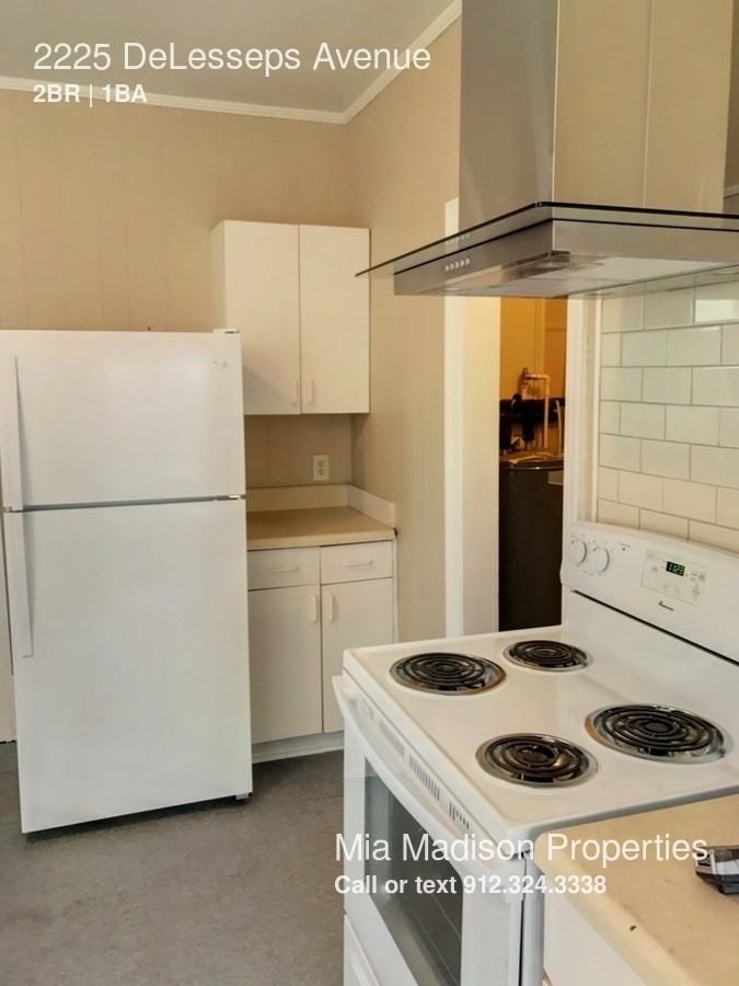 2225 DeLesseps Ave - Photo 2 of 8