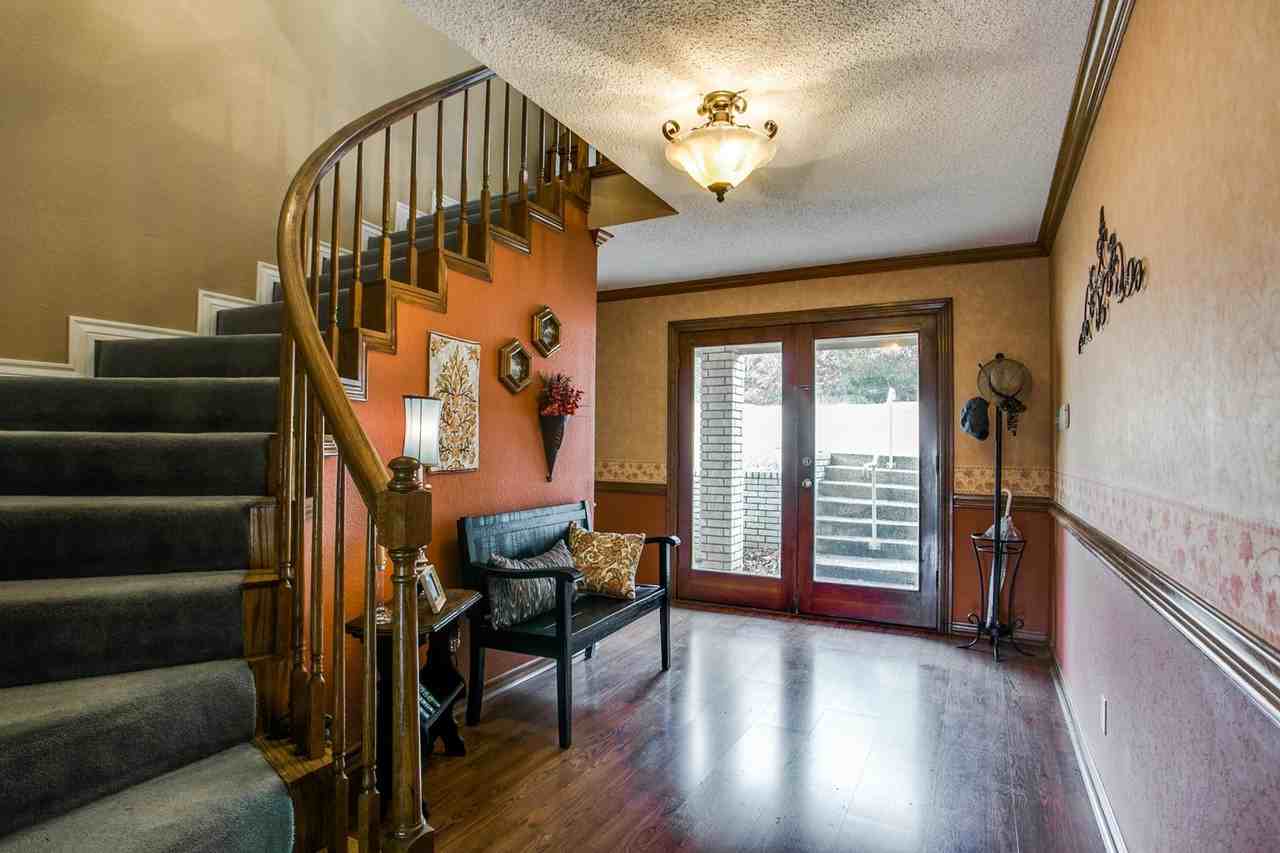 11525 Blue Creek Dr - Photo 3 of 25