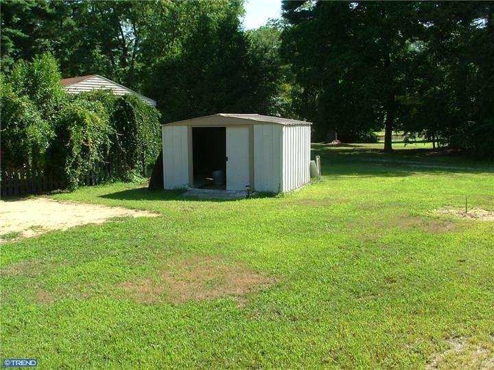 134-166 Jackson Ave - Photo 2 of 7