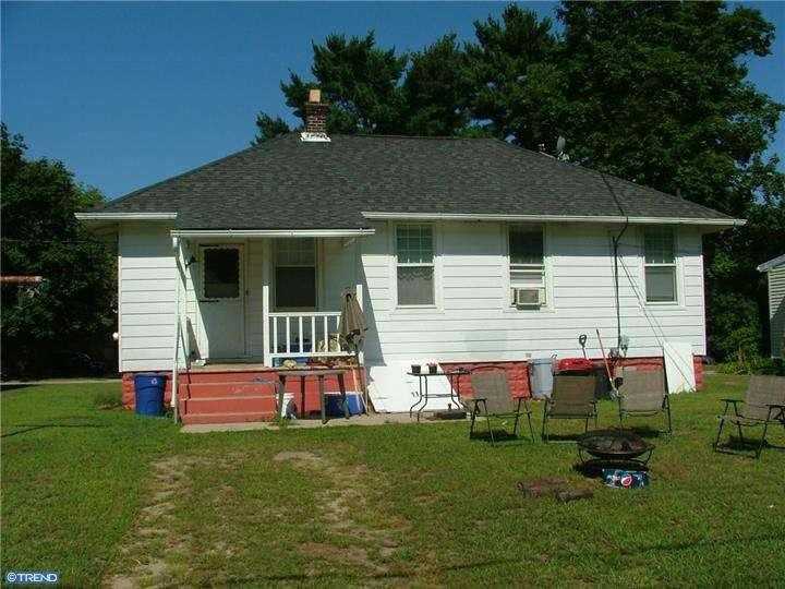 134-166 Jackson Ave - Photo 3 of 7