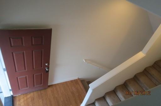 16980 NE Halsey St - Photo 2 of 10