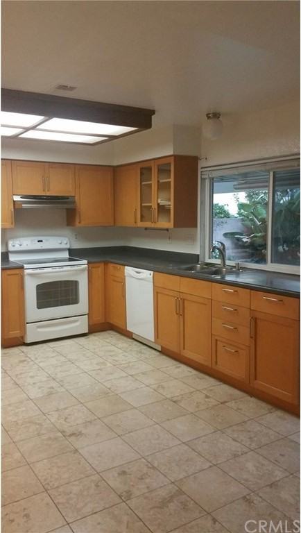 8372 El Pescador Ln - Photo 3 of 5