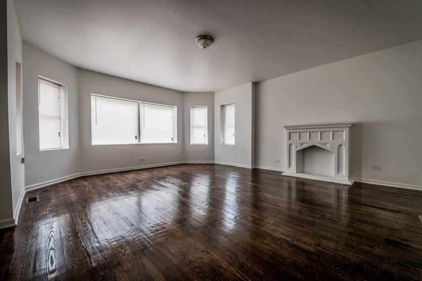 7823 S Euclid Apartments - Photo 2 of 8