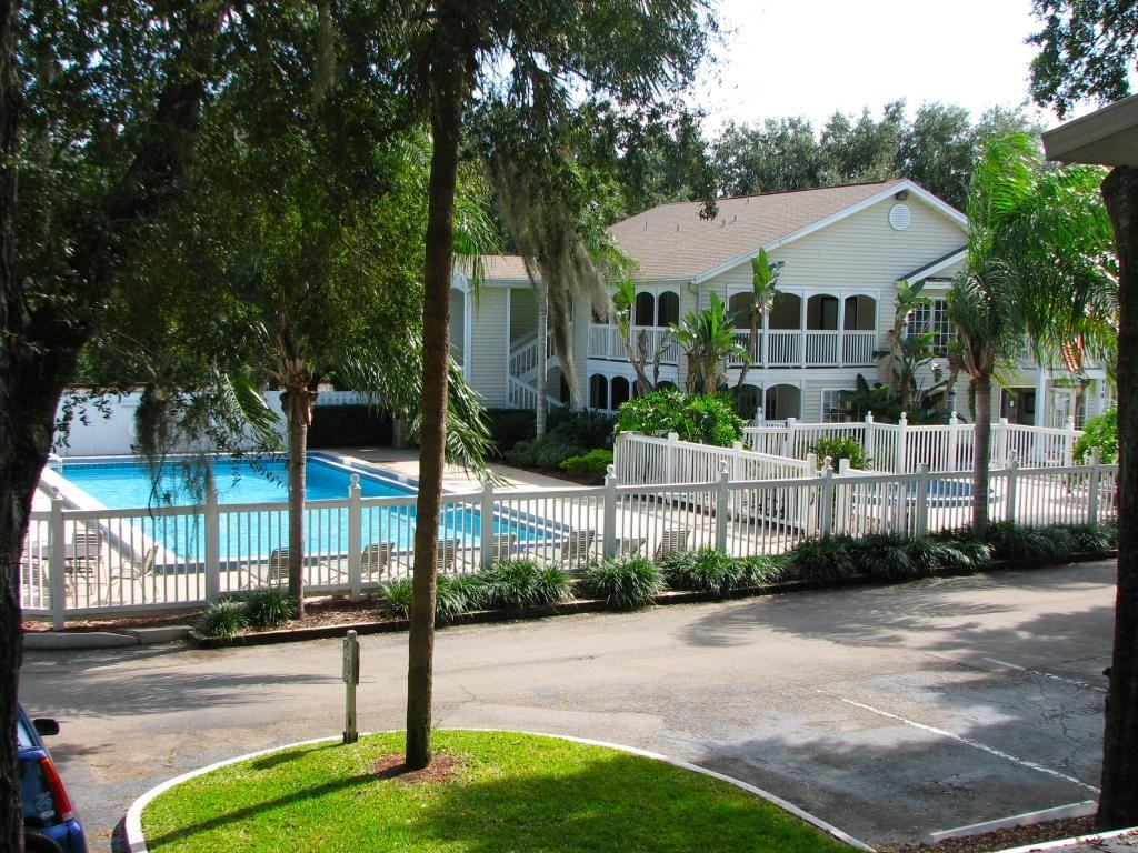 Goldelm At Charter Pointe - Photo 3 of 19