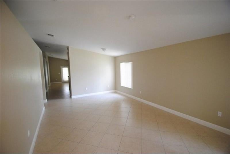 13363 SW 44th St - Photo 2 of 8