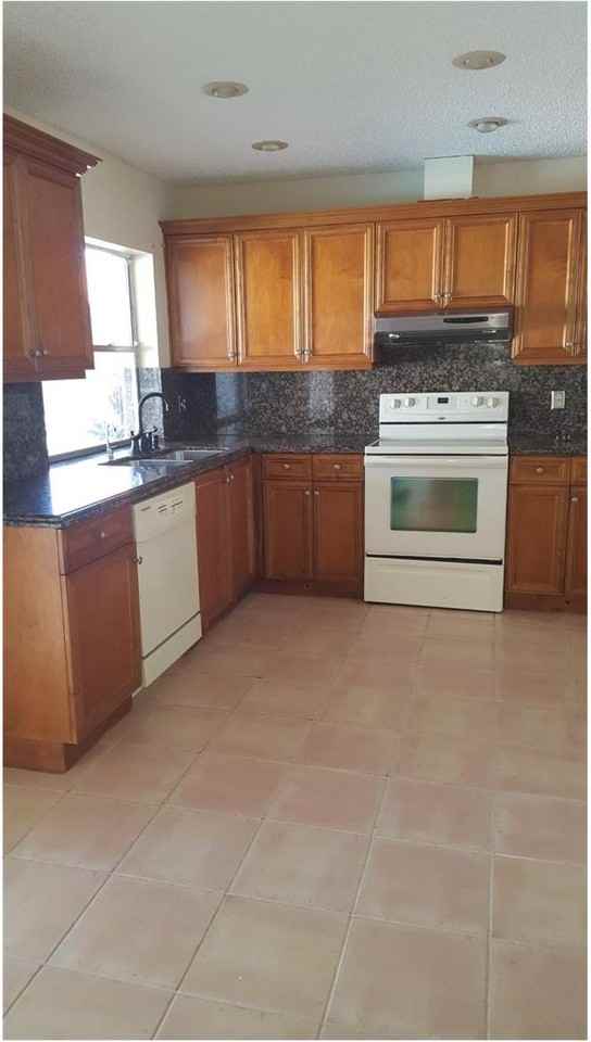 8559 NW 2nd St - Photo 3 of 7