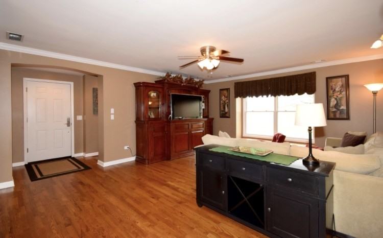 831 Ela Rd - Photo 2 of 11