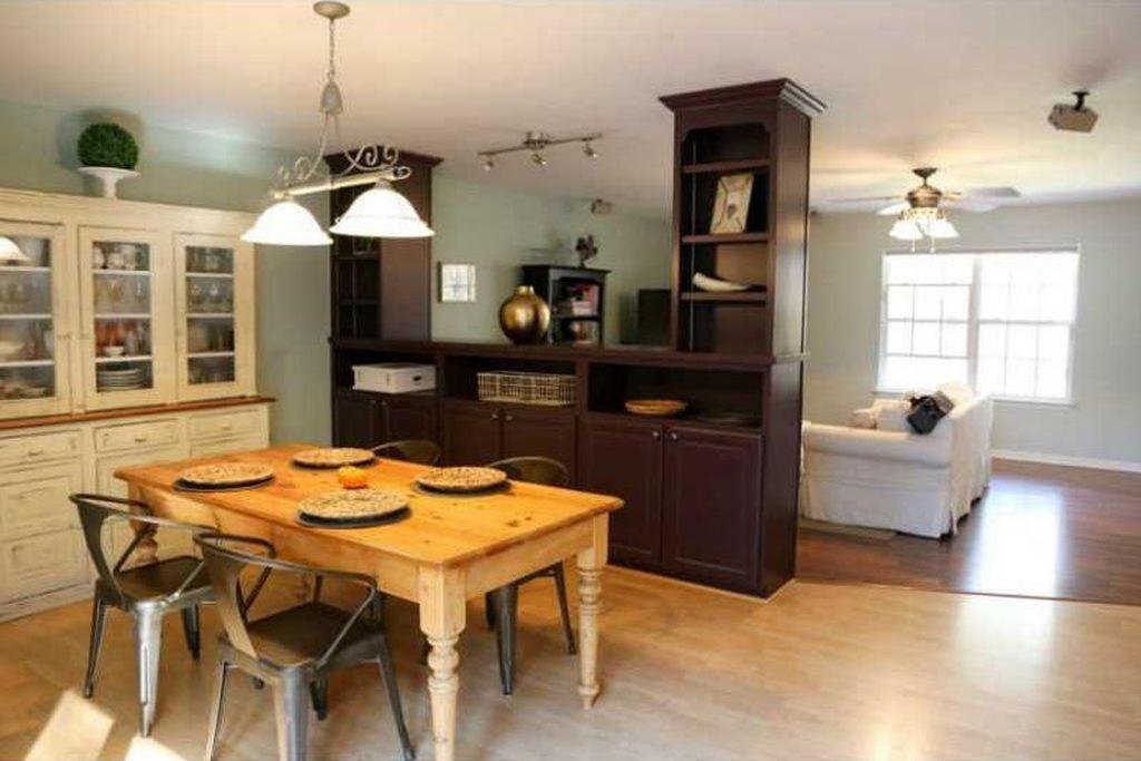 235 Racefield Dr - Photo 2 of 9
