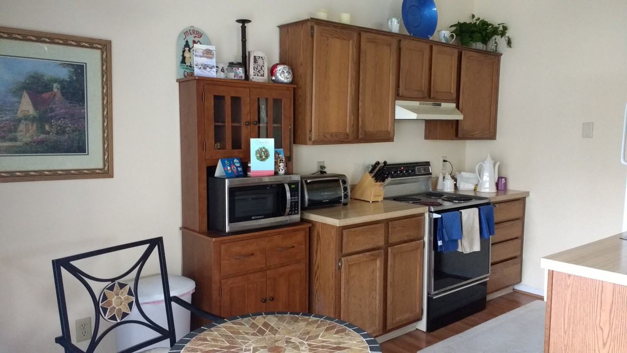 1200-1204 Beacon Hill Dr - Photo 2 of 6