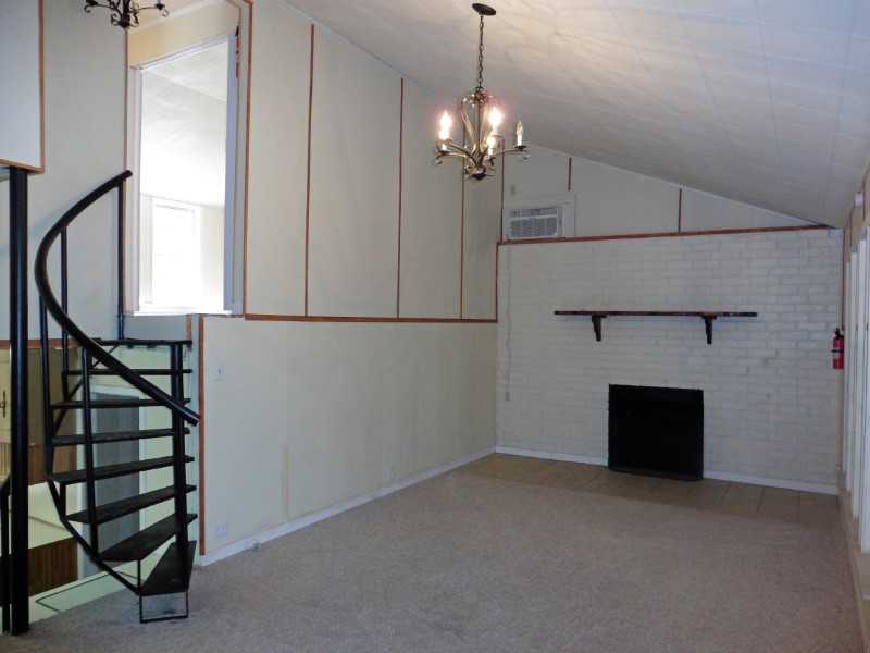 230 Ridgewood Dr W - Photo 2 of 11