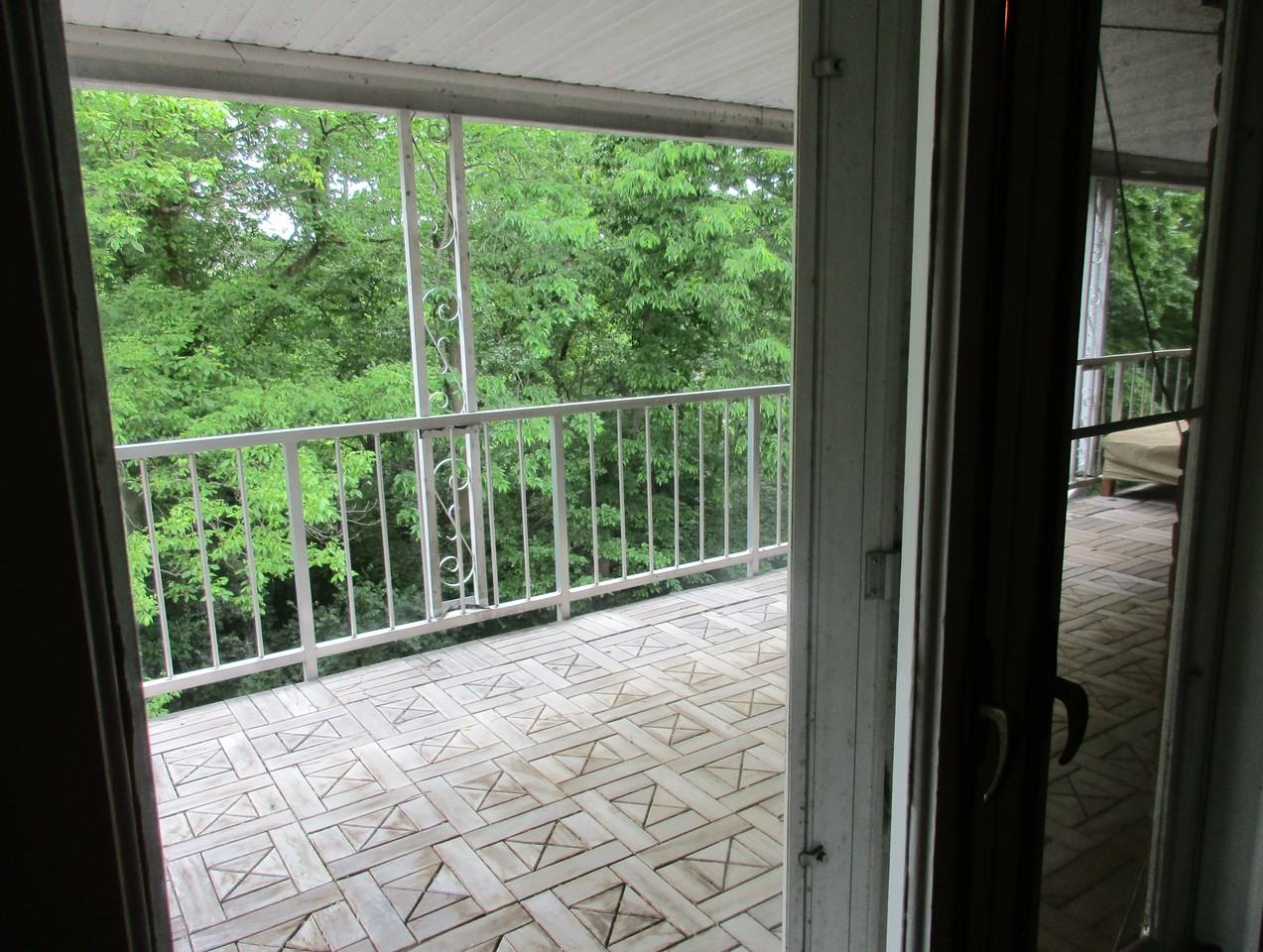 2591 Charing Rd - Photo 3 of 7