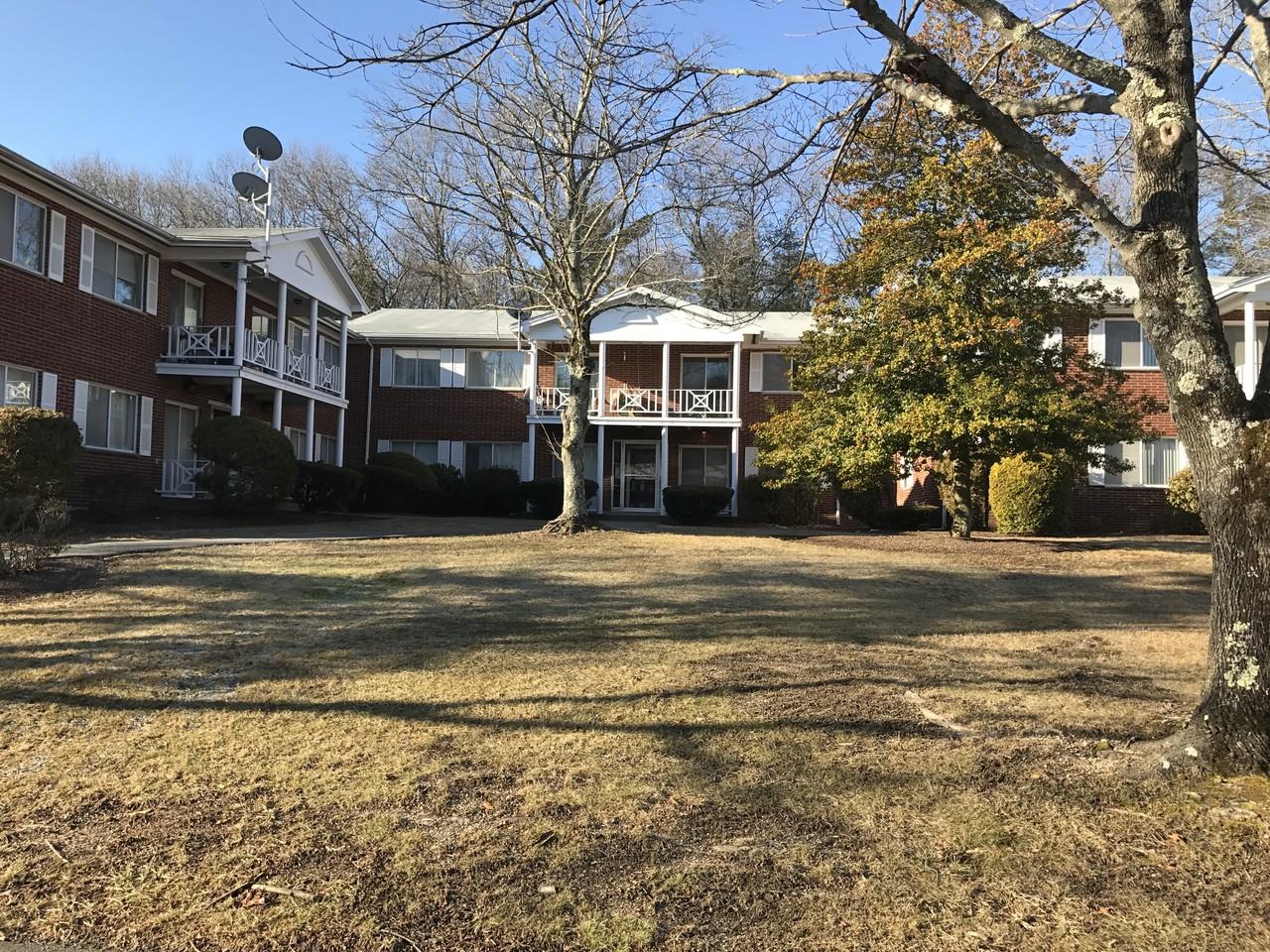 6 Bayberry Dr - Photo 2 of 6