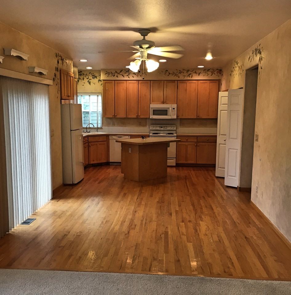 1821 Thyme Ct - Photo 3 of 24