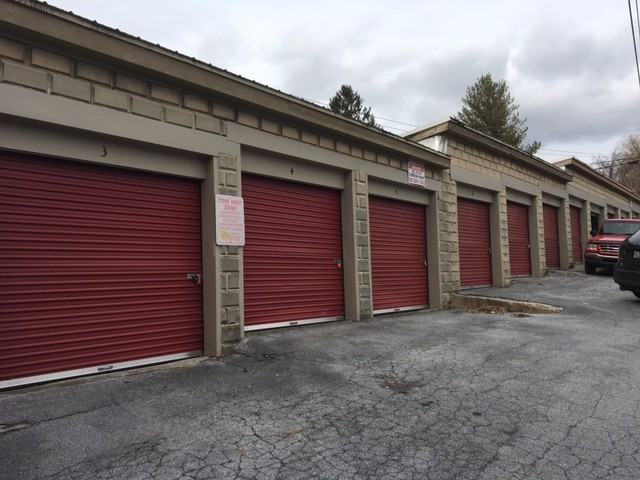 30-34 W. MARKET STREET - Photo 2 of 6