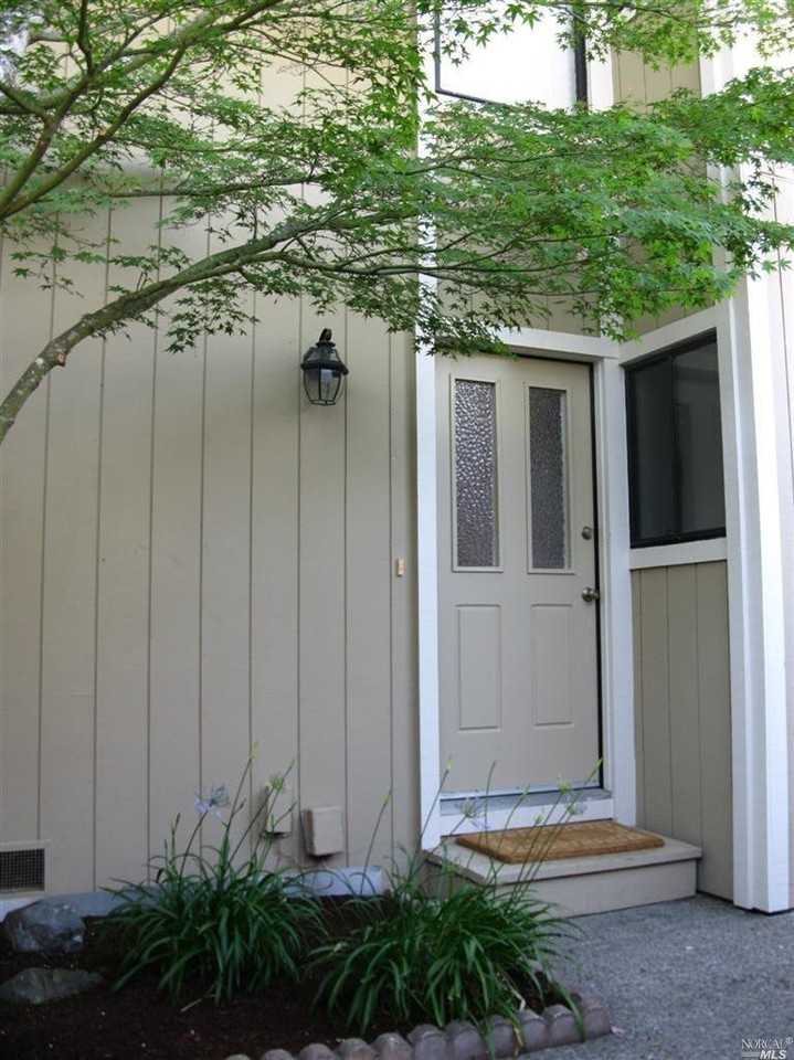 23 Fielding Cir - Photo 3 of 29