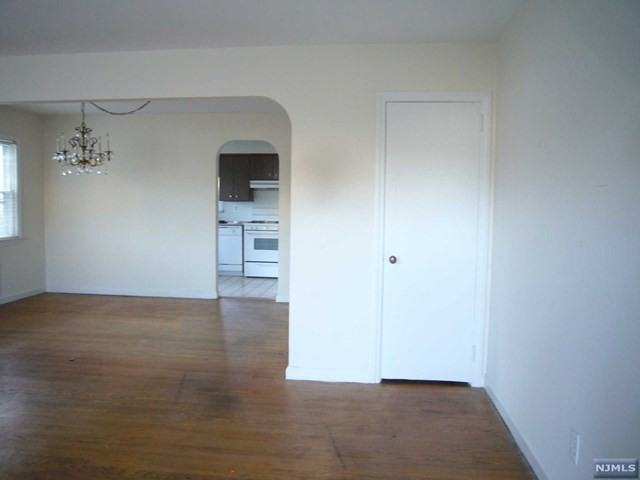 535 Spring Valley Rd - Photo 3 of 20