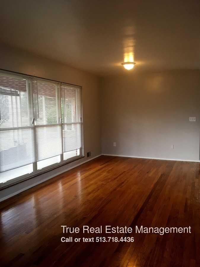 1988 Sylved Ln - Photo 3 of 22