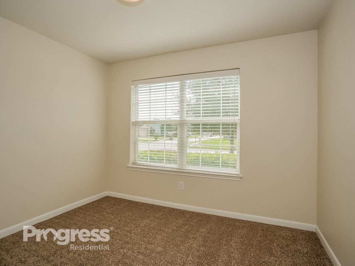 7123 Northchase Lane - Photo 4 of 11