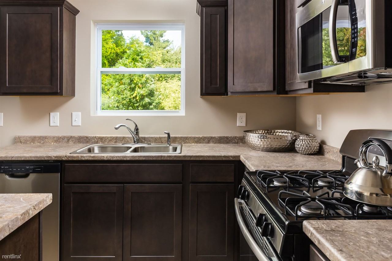 10150 Castle Creek Cir - Photo 3 of 20