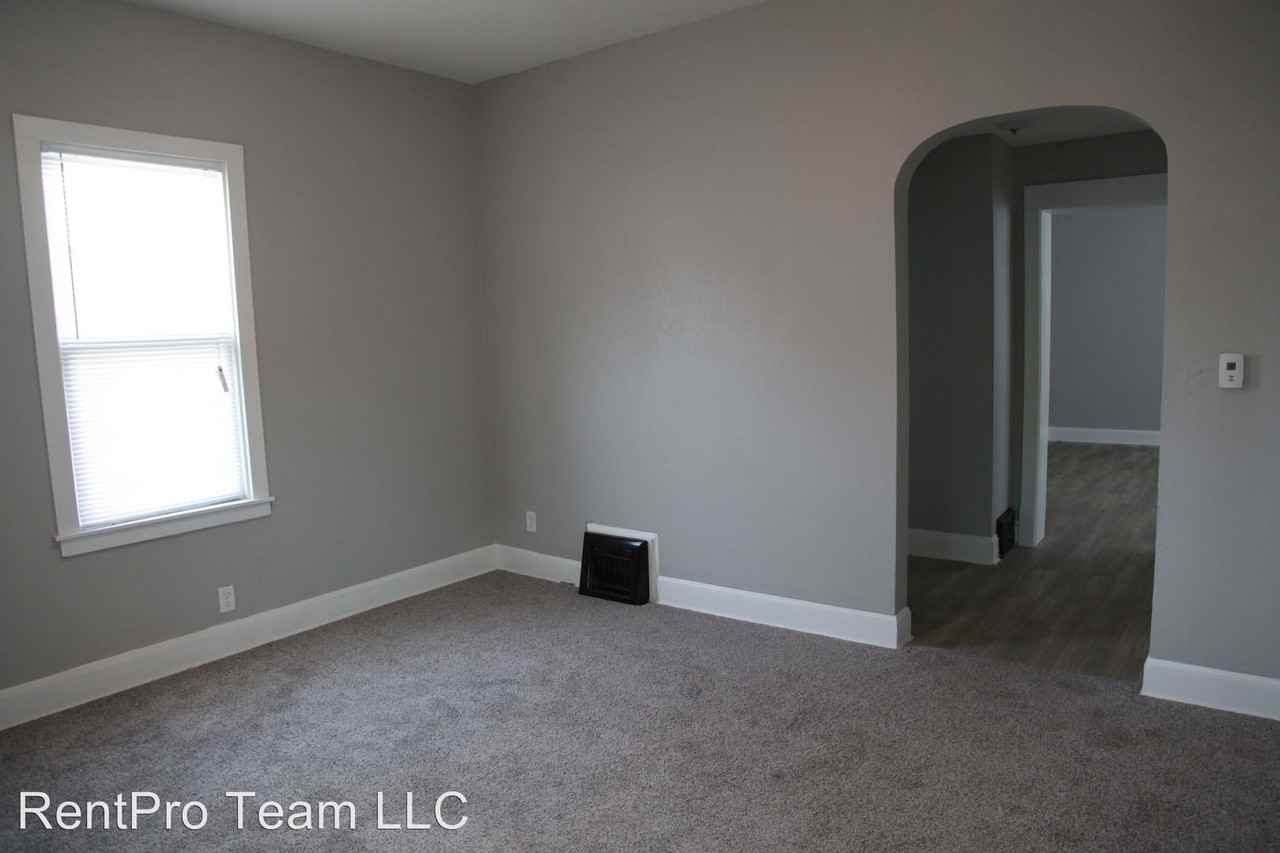 1133 38th St - Photo 2 of 13