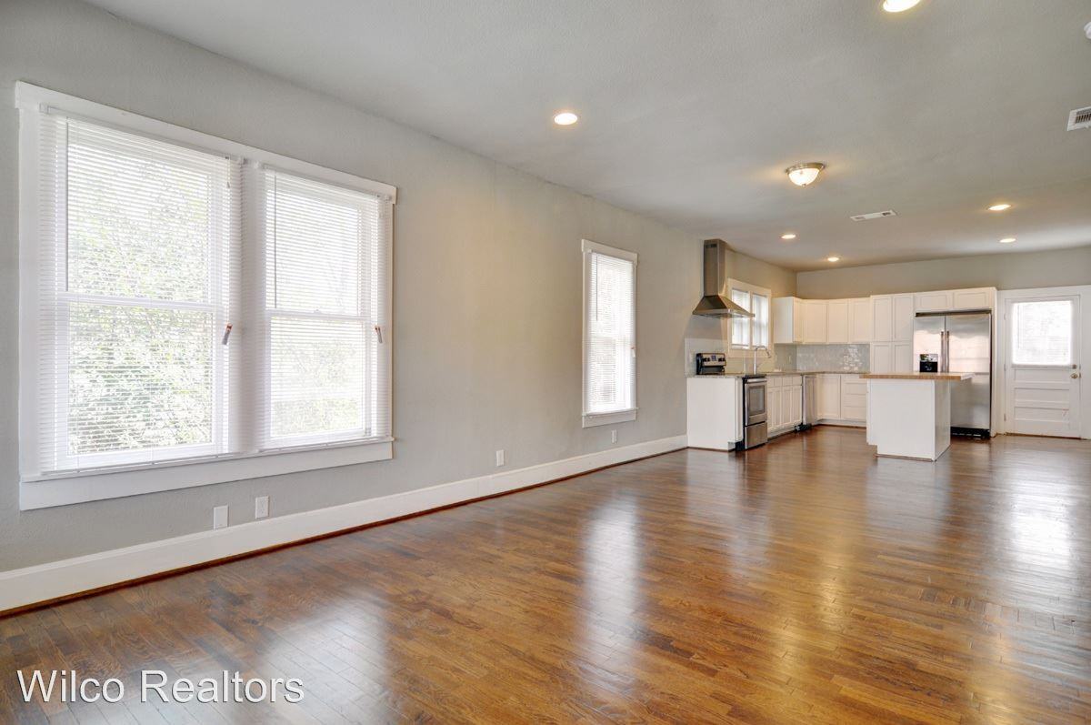 2111 W Morphy St - Photo 3 of 25