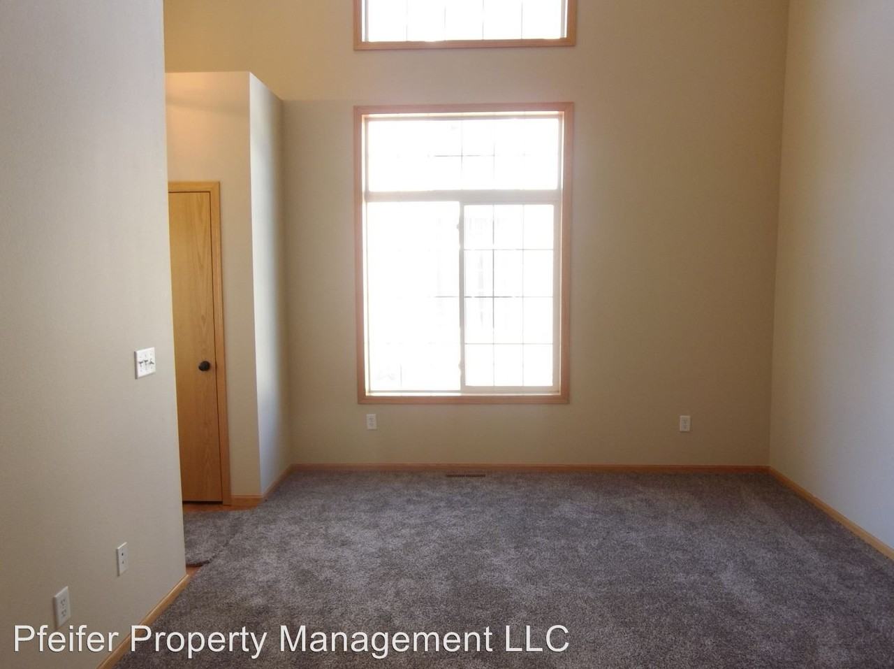 11417 16th St NE - Photo 3 of 7