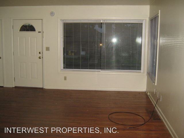 7932 SE Woodstock Blvd - Photo 2 of 10