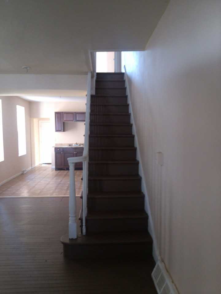1016 Brown St - Photo 2 of 6
