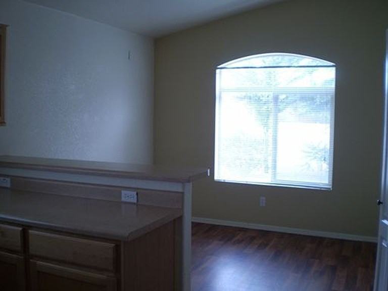 8026 W Mural Hill Dr - Photo 3 of 11