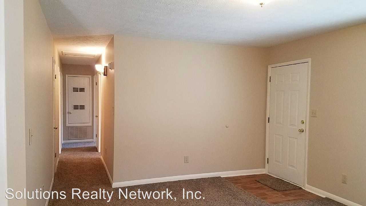 105 Holly Ave - Photo 3 of 9