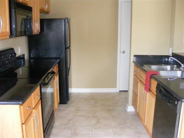 4053 Southern Trace Dr - Photo 3 of 6